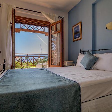 Niriides Hotel Amoliani Bagian luar foto