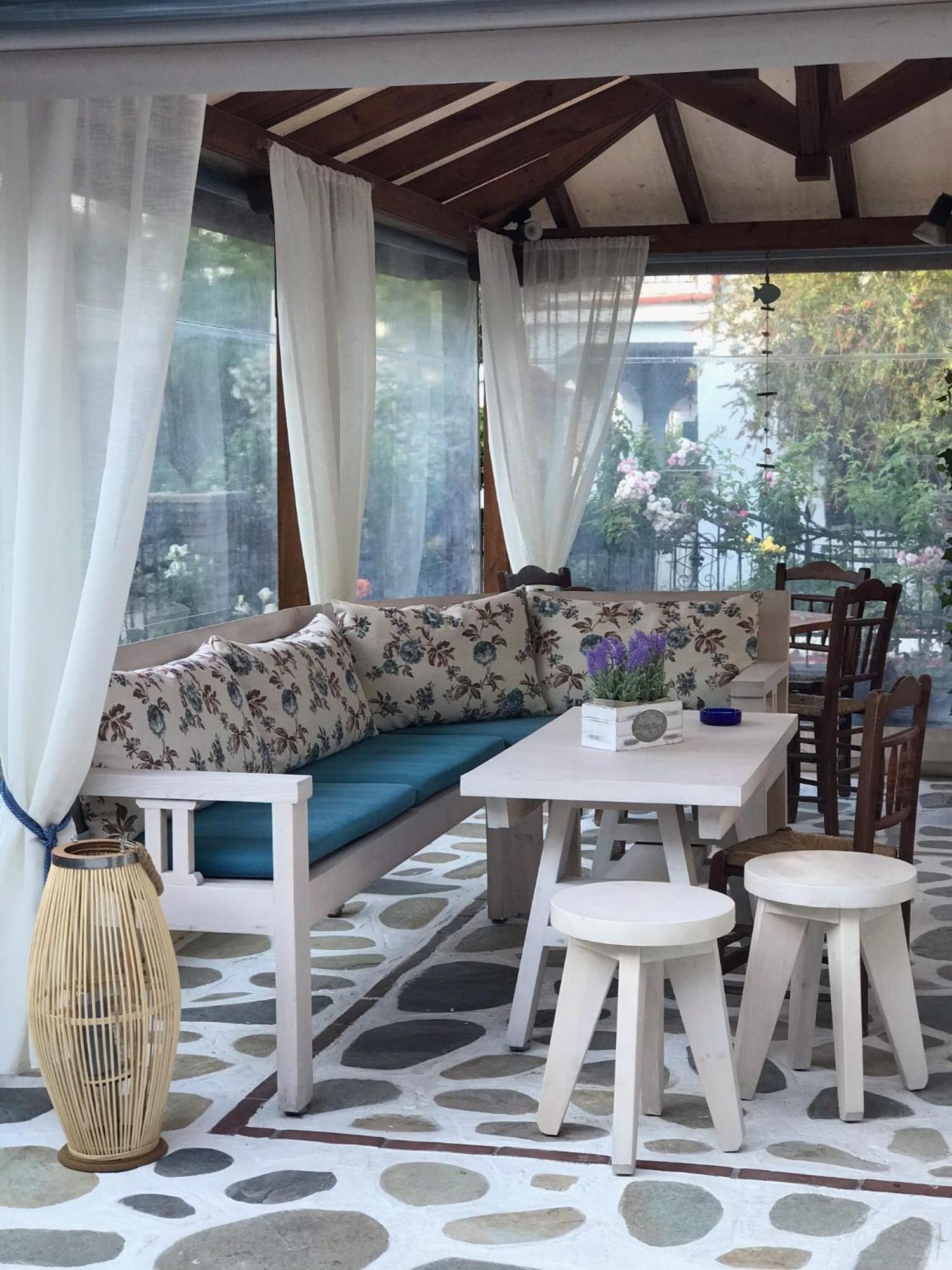 Niriides Hotel Amoliani Bagian luar foto