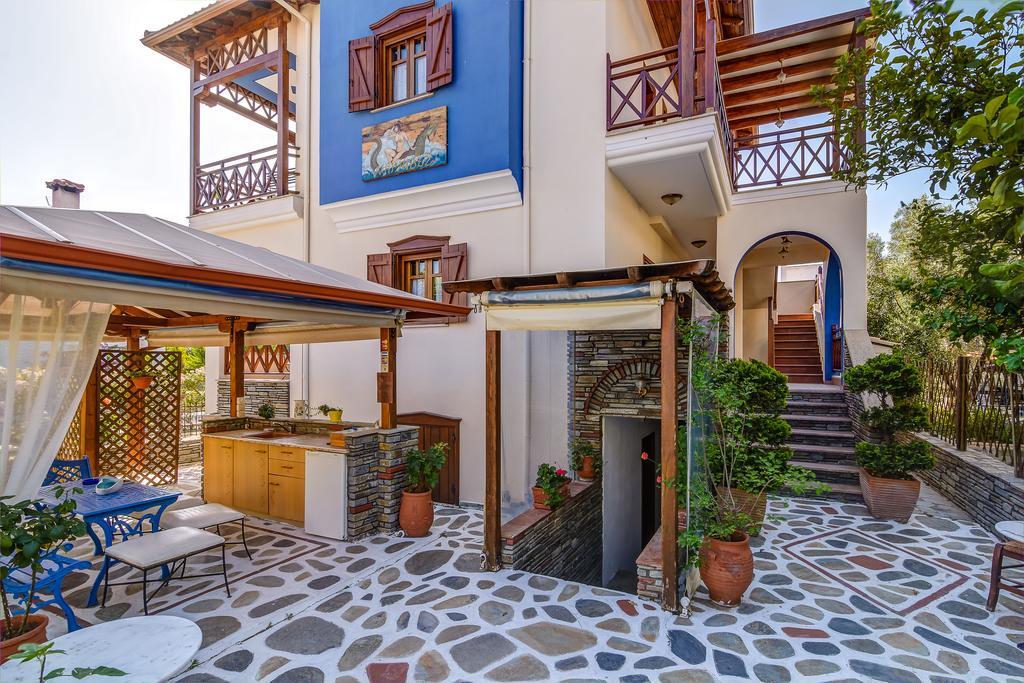 Niriides Hotel Amoliani Bagian luar foto
