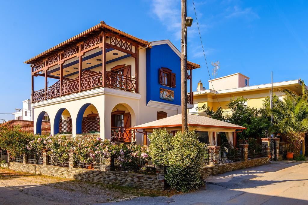 Niriides Hotel Amoliani Bagian luar foto
