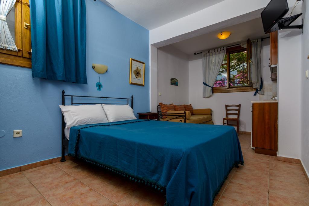 Niriides Hotel Amoliani Bagian luar foto
