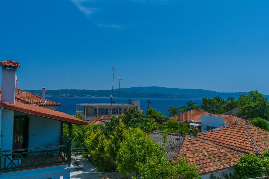 Niriides Hotel Amoliani Bagian luar foto