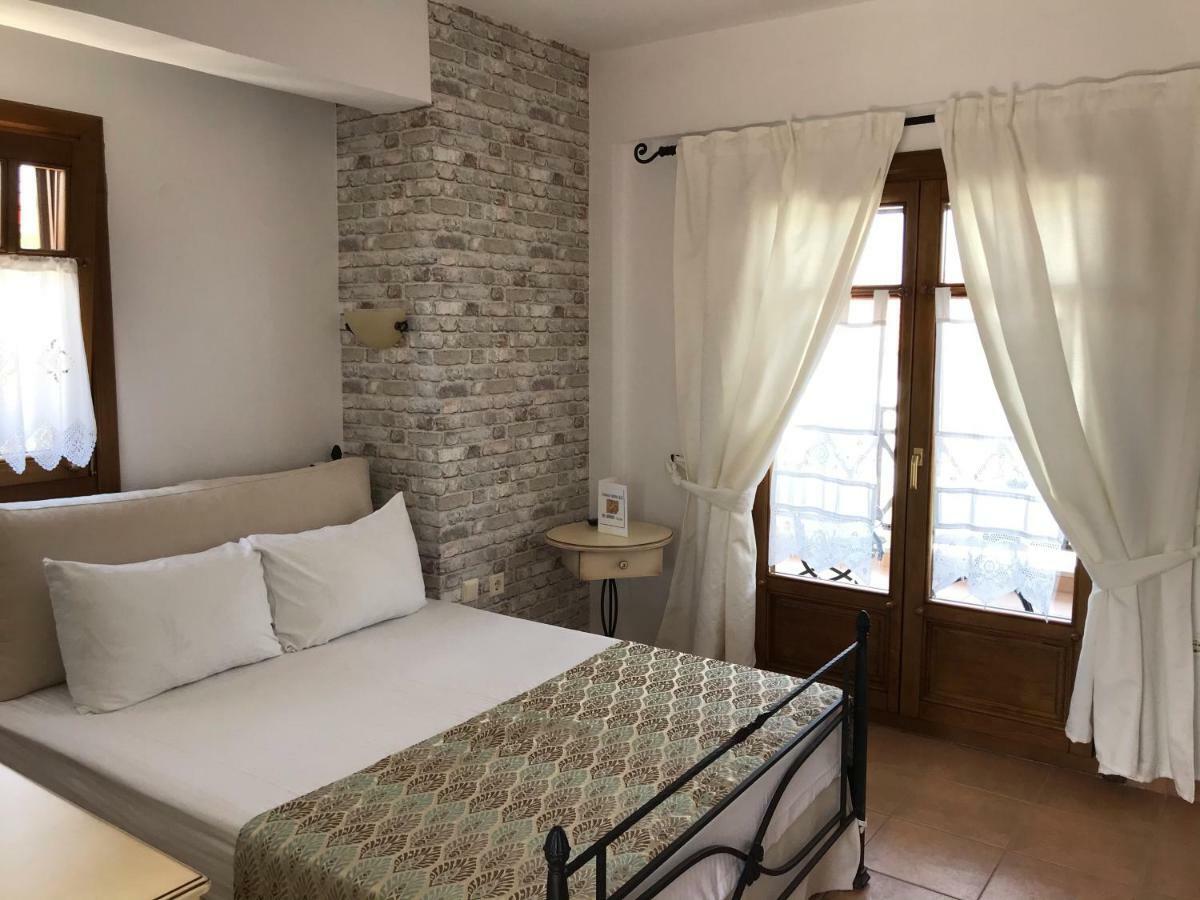 Niriides Hotel Amoliani Bagian luar foto