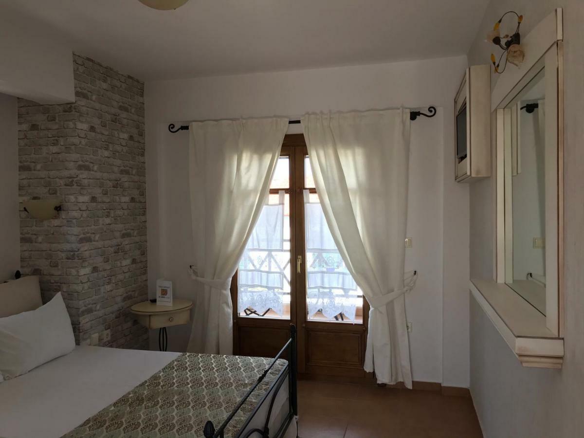 Niriides Hotel Amoliani Bagian luar foto